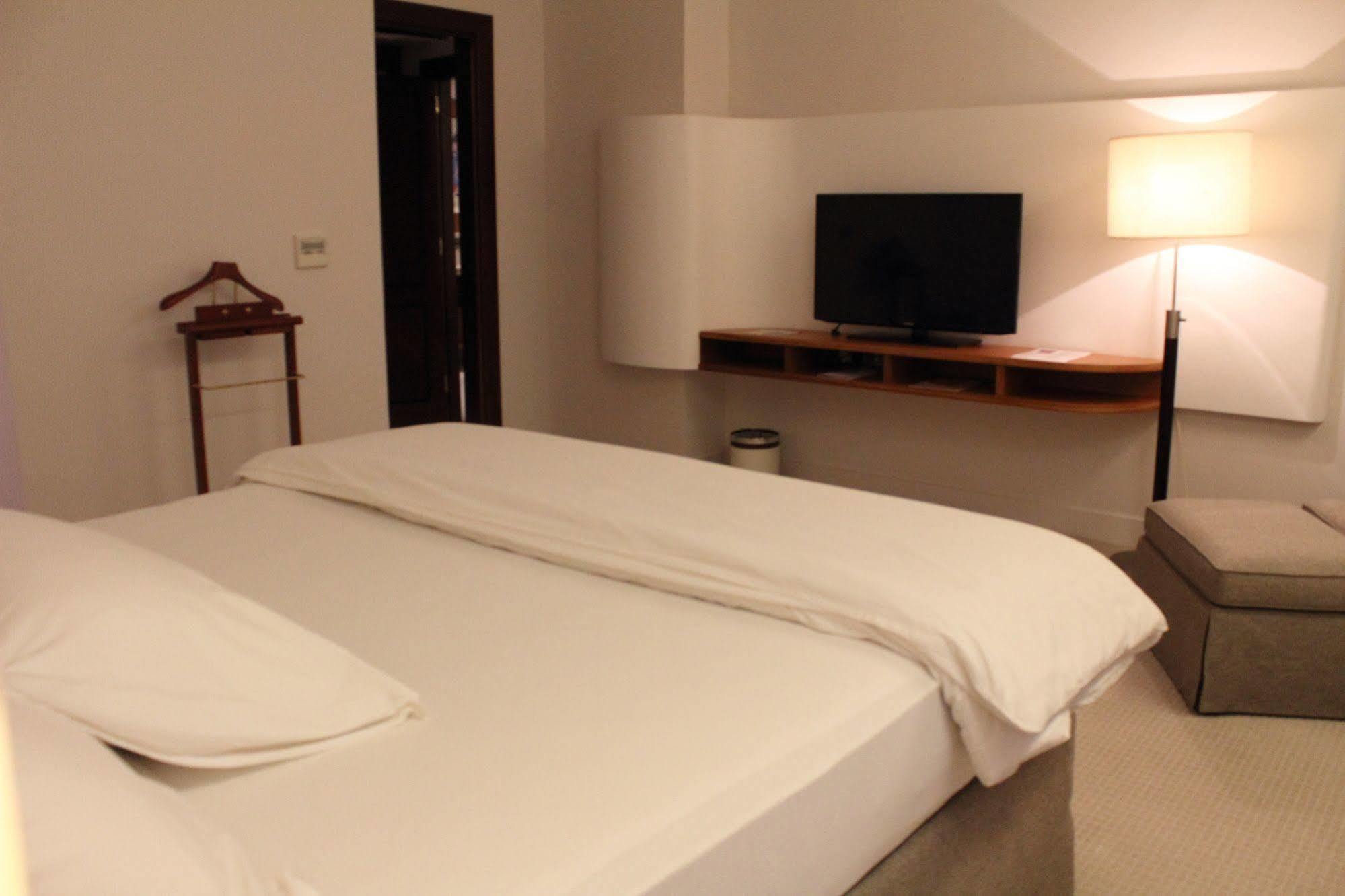 K108 Hotel Doha Kültér fotó